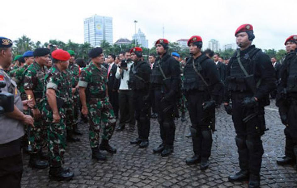 TNI-Polri Jaga Ketat Kawasan Senayan Jelang Pembukaan KTT OKI