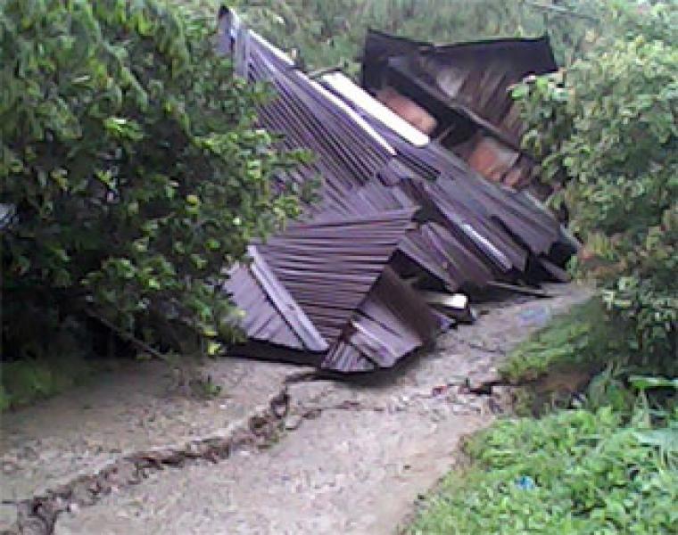 144 Kecamatan di Sumatra Barat Rawan Bencana Tanah Bergerak