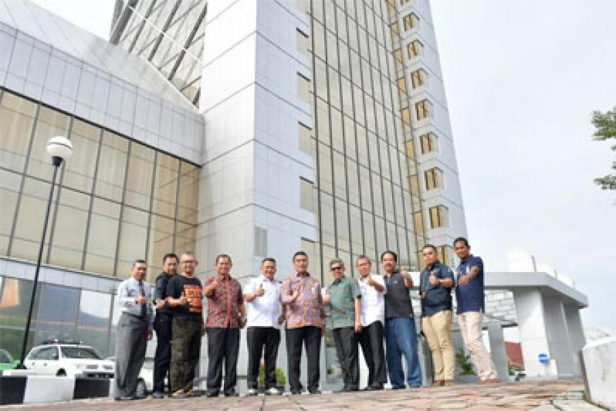 ABUJAPI Kunjungan Silaturahmi ke Bank Riau Kepri