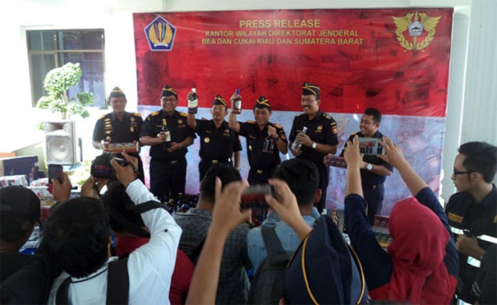 Hingga Maret 2017, Kanwil Bea dan Cukai Riau-Sumbar Lakukan 168 Penindakan 