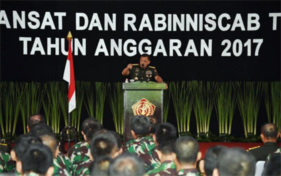 Panglima TNI Beri Pengarahan Kepada 1282 Peserta Rabiniscab TNI AD 2017
