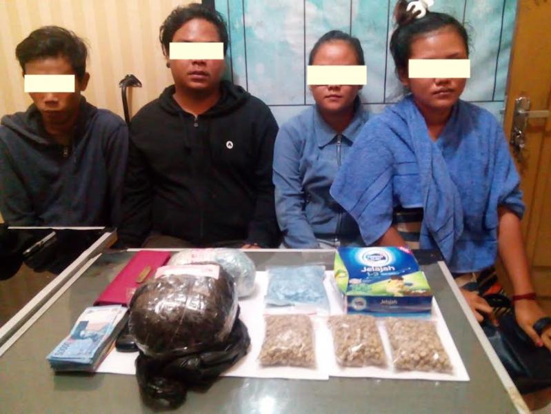 Polda Riau Tangkap 4 Bandar Narkoba, 8000 Butir Ekstasi dan 1 Kg Sabu di Sita