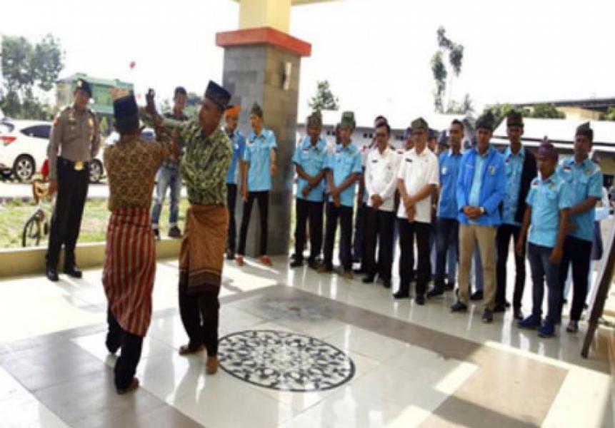 Asisten I Setdakab Siak Lantik 32 Orang Pengurus Hipermaksi