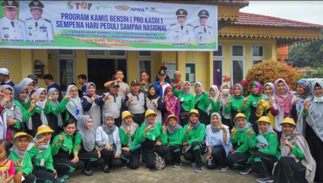 Babinsa Koramil 09/Langgam Hadiri Hari Peduli Sampah Nasional