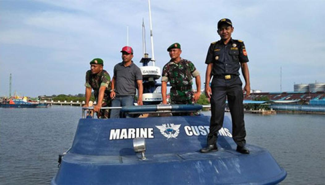 Cegah Aktifitas Ilegal Kodim Dumai Gelar Patroli Gabungan Bersama Bea Cukai