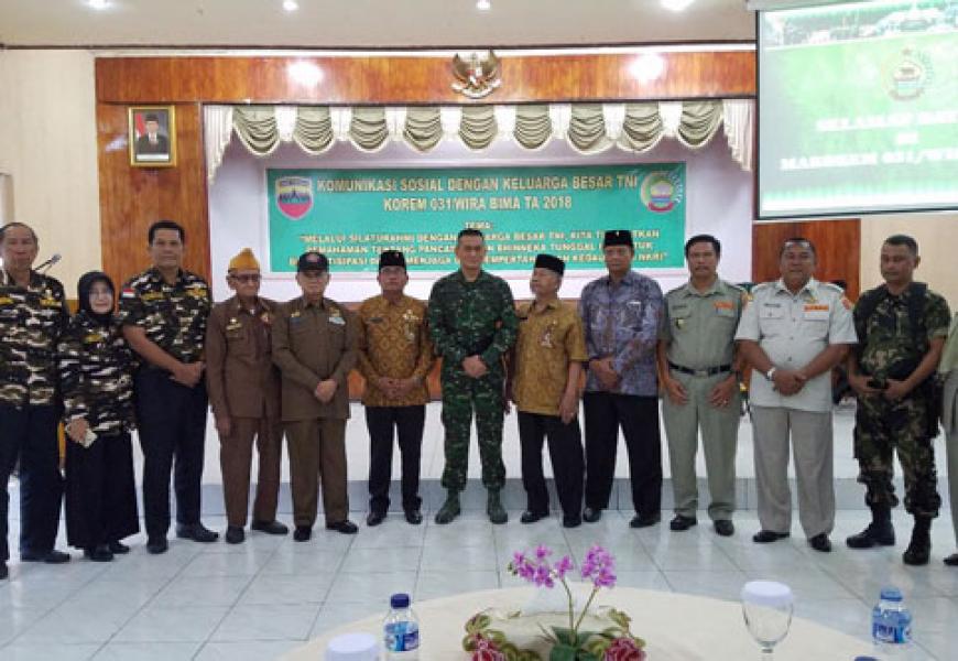 Danrem 031/Wb Silaturamhi Dengan Keluarga Besar TNI