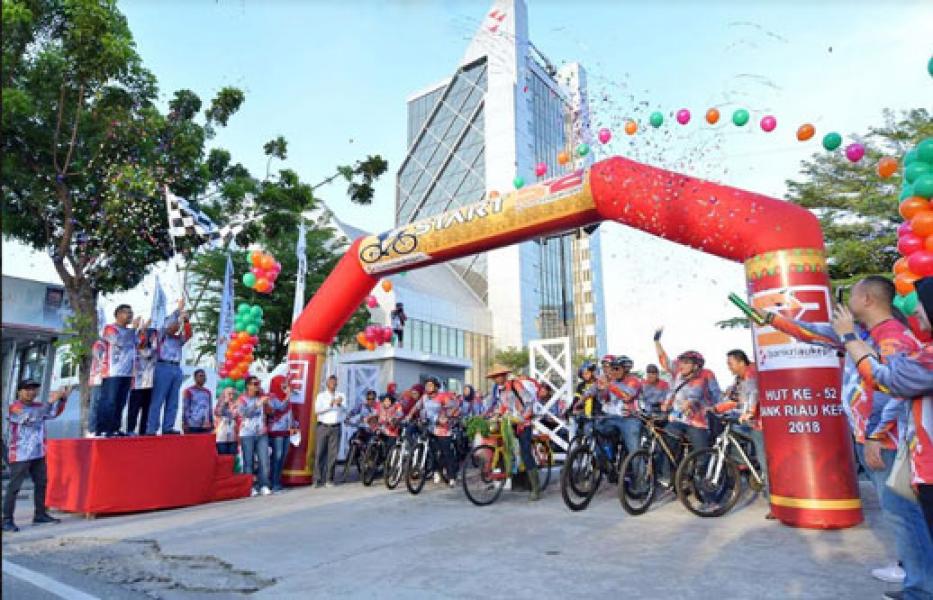 Fun Bike 2018 Bank Riau Kepri Dilepas Oleh Ketua Komisi C DPRD Riau