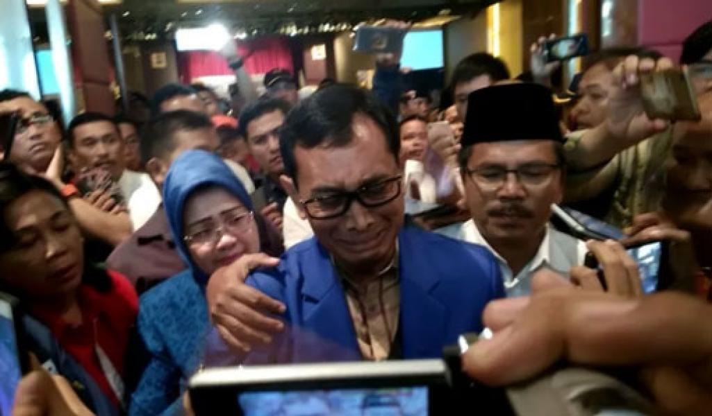 Jadi Tersangka Ijazah Palsu, Demokrat Pecat JR Saragih