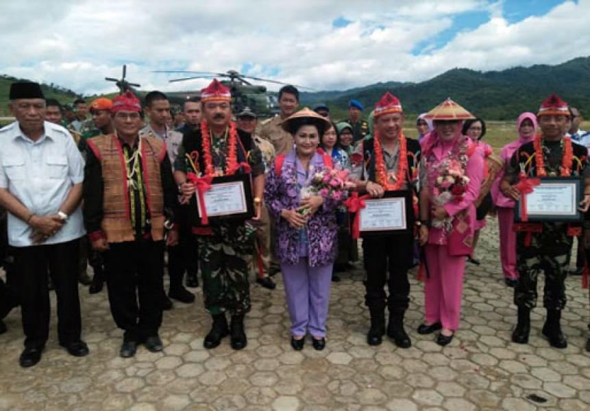 Panglima TNI Bangga Dengan Masyarakat di Perbatasan