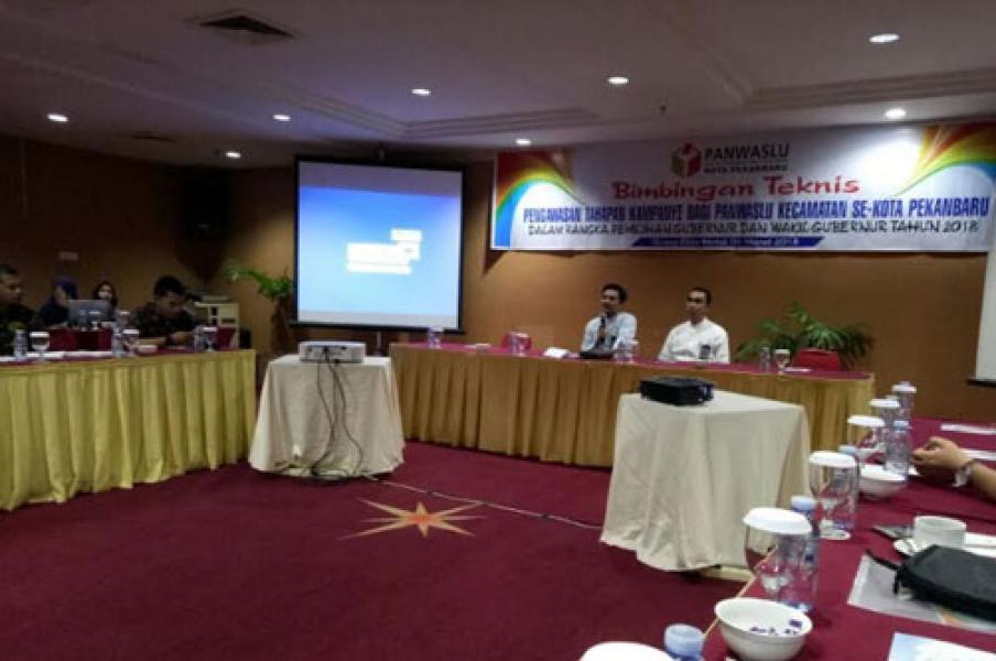 Panwaslu Pekanbaru Gelar Bimtek Tahapan Kampanye Pilgubri dan Wagubri