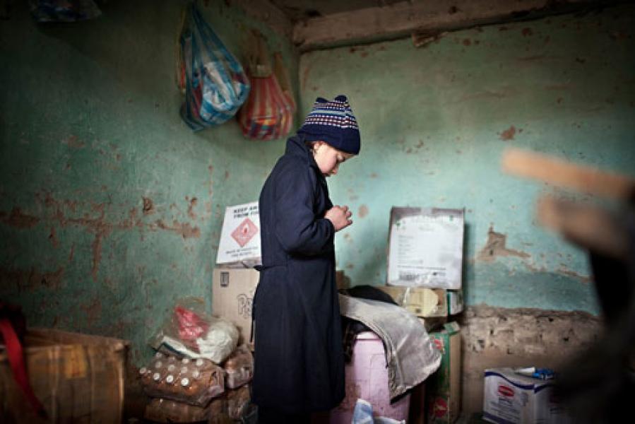 Perempuan Afghan Terpaksa Menyamar jadi Laki-Laki untuk Bekerja