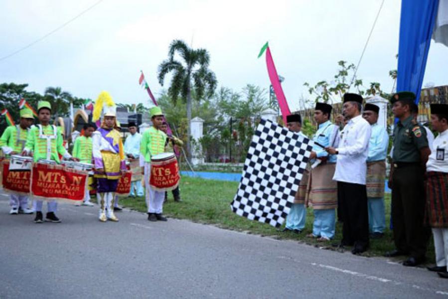 Plt Walikota Pekanbaru Lepas Pawai Ta’aruf MTQ Tingkat Kecamatan Rumbai