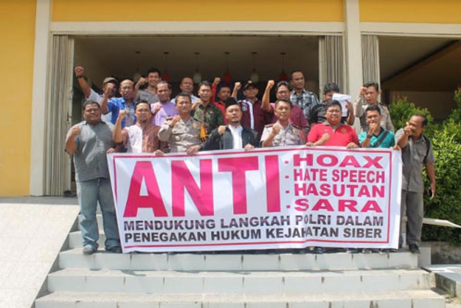 Polres Inhu, KPUD, Bawaslu dan Wartawan Sepakat Deklarasi Anti Berita Hoax