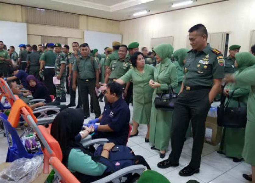 Sambut HUT Ke-72 Persit, Korem 031/Wira Bima Gelar Donor Darah