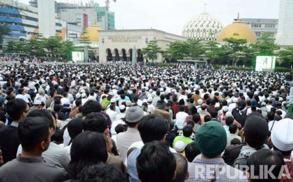 Ustaz Somad Dakwah di Masjid Raya Bandung, Jamaah Membeludak