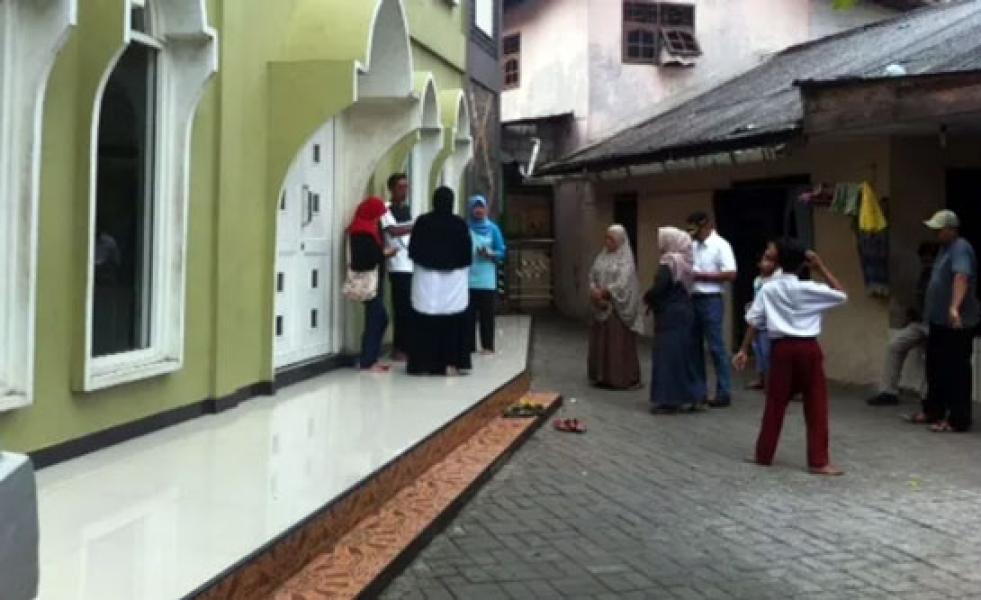 Wanita Tanpa Identitas Tewas Usai Melahirkan di Masjid
