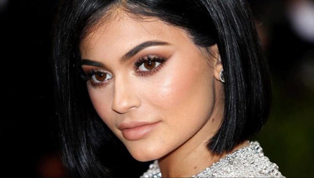Berharta Rp 14,1 T, Kylie Jenner Jadi Miliuner Termuda Dunia