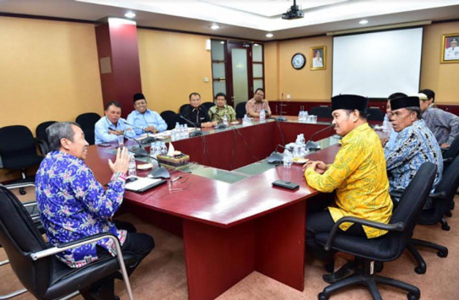 Gubernur Syamsuar Terima Audiensi Dewan Pendidikan Provinsi Riau