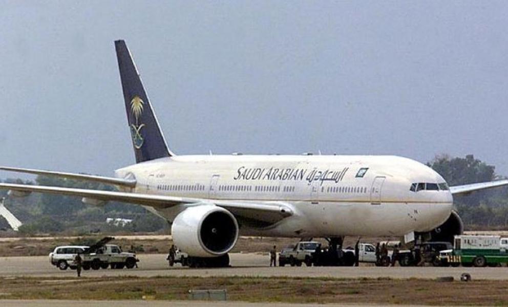 Ibu Panik Bayi Tertinggal, Pesawat ke Malaysia Putar Balik