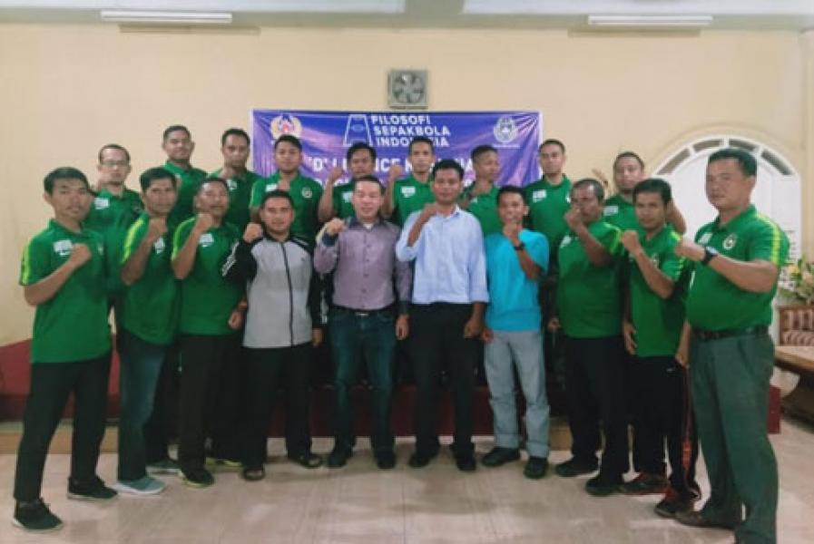 Ketua KONI Rohul Tutup Pelatihan Pelatih D Lisence Nasional 