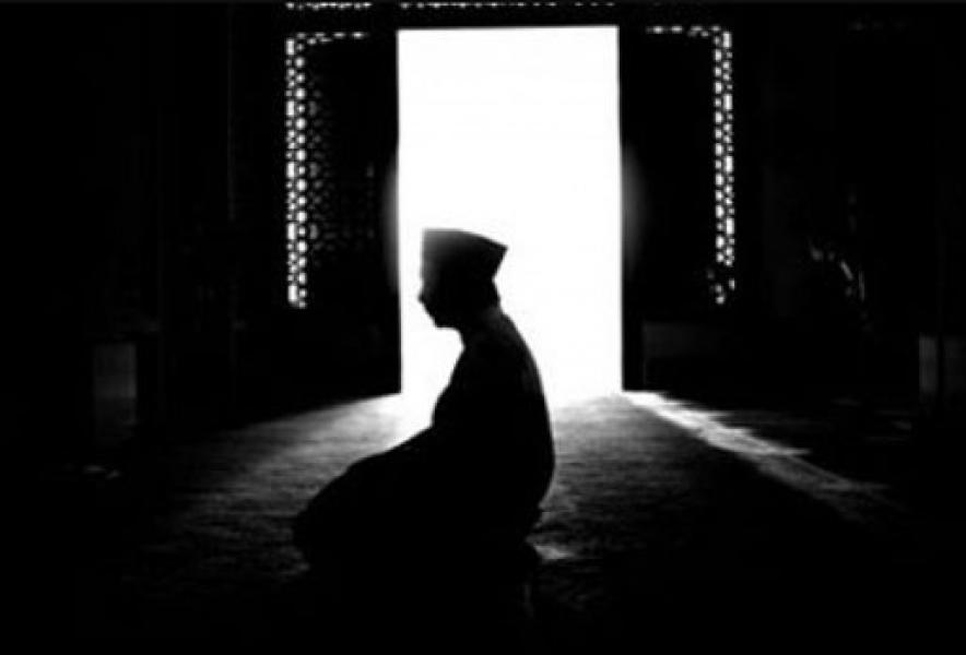 Pakaian Terbaik Saat Shalat