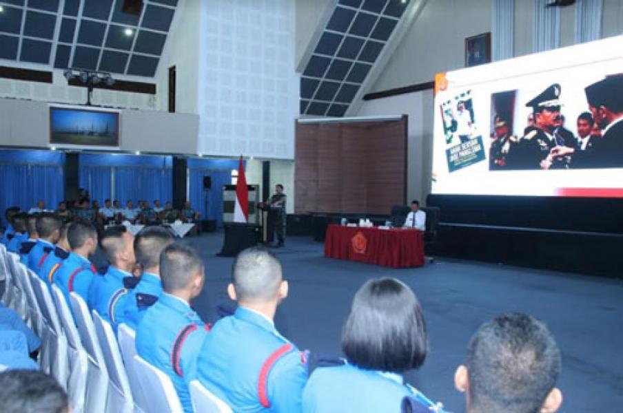 Panglima TNI: Jangan Jadi Citizen Journalism Bagi Berita Hoax