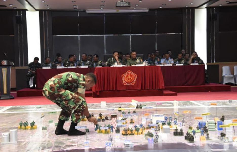 Panglima TNI Pimpin Tactical Floor Game Pengamanan Pemilu 2019
