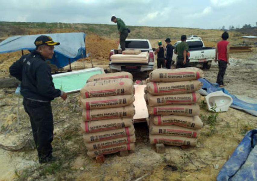 Polhut Riau Amankan Material Bahan Bangunan di Kaw�san Hutan Desa Segati