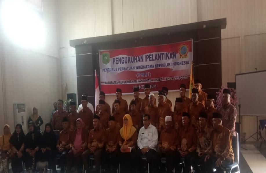 Wakil Bupati Said Hasyim Lantik Pengurus PWRI Kepulauan Meranti