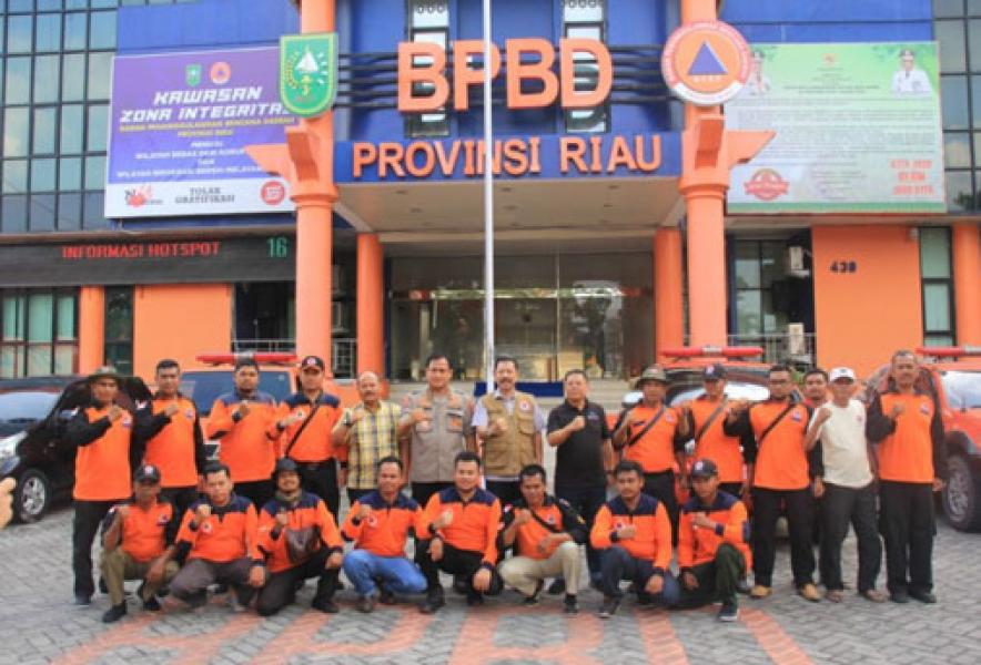 83 Personil dari BPBD, DLHK, Satpol PP Dikirim ke Dumai dan Rohil