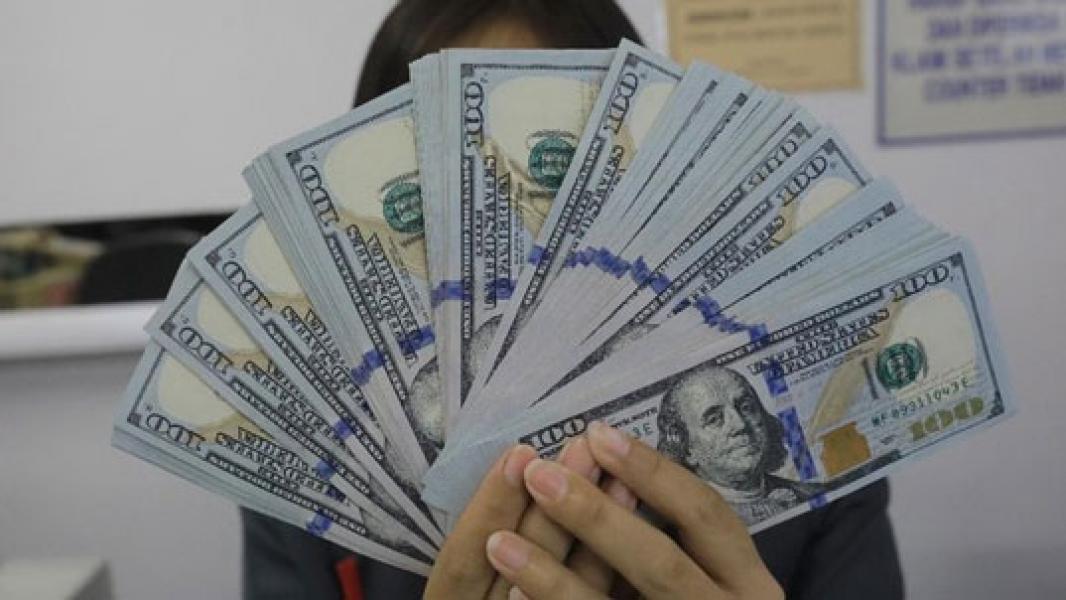 BCA Jual Dolar AS di Rp 16.150, Beli di Rp 15.950