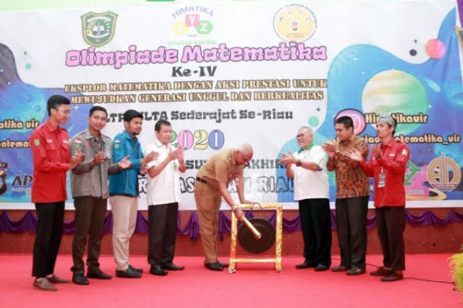 Buka Olimpiade Matematika FKIP UIR, ini Pesan Gubri