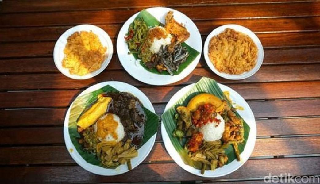 Cegah Corona ala Pejabat RI: Jamu, Susu Kuda Liar, Nasi Kapau