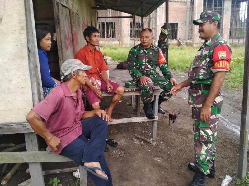 Cegah Karlahut, Babinsa Koramil 05/Kampar Kiri Aktif Laksanakan Komsos