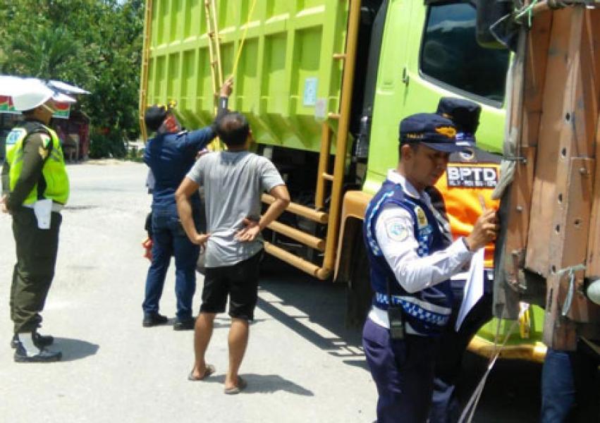 Dishub Riau Tilang 101 Truk ODOL