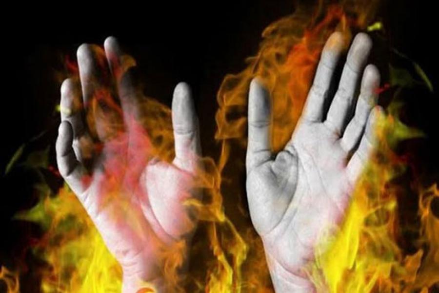 Dituduh Mencuri Kompor Gas, Anak 15 Tahun Di Kampar Kiri Hilir Dibakar Warga 