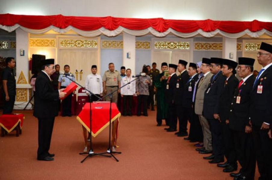 Gubri Lantik 11 Pejabat Tinggi Pratama Provinsi Riau