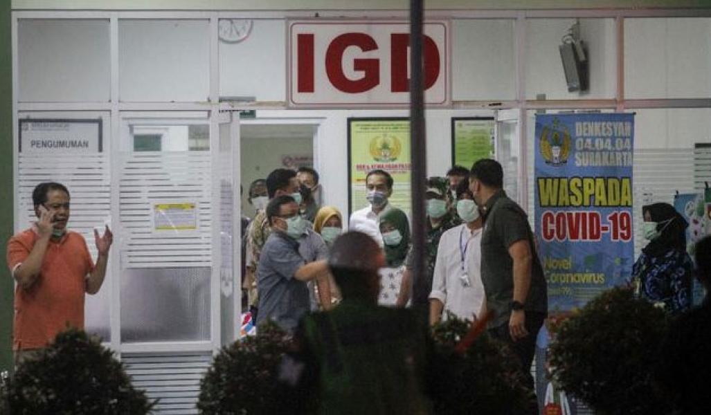 Istana Pastikan Ibunda Jokowi Tak Meninggal karena Corona