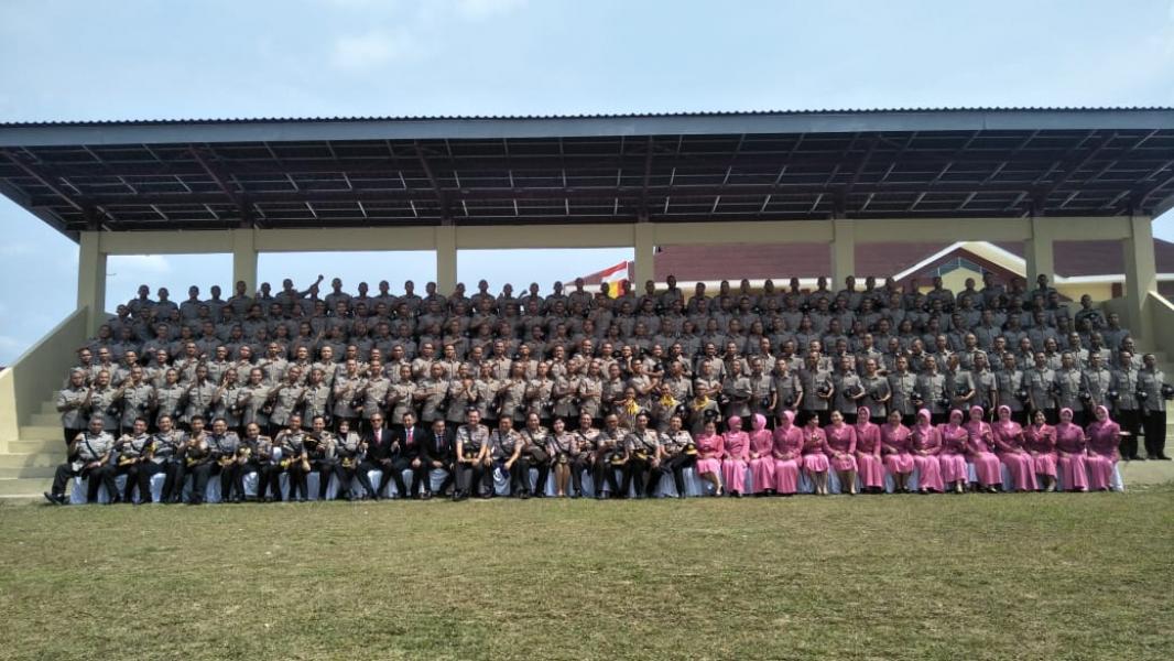 Kapolda Riau Lantik 203 Bintara Muda 2019-2020, Siap Melayani Masyarakat