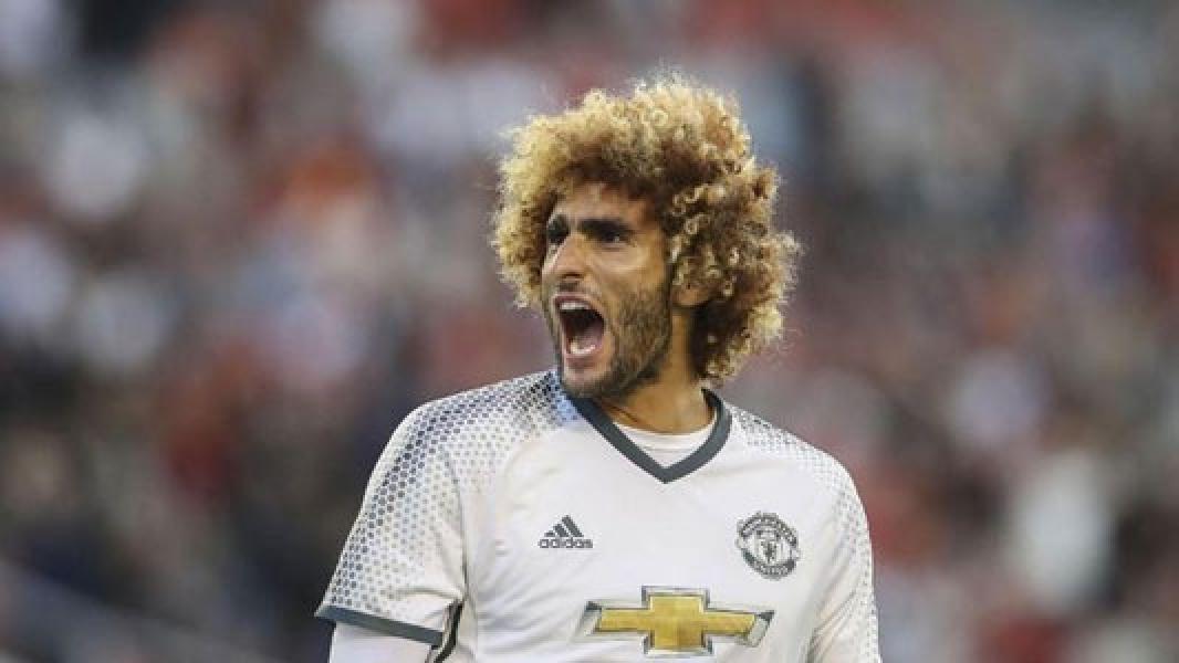 Mantan Pemain MU Fellaini Positif Virus Corona