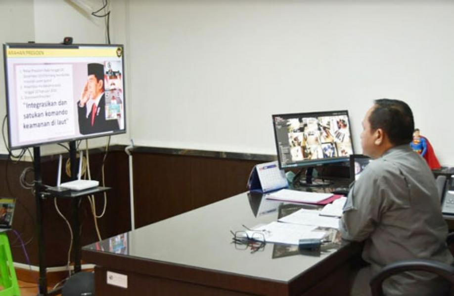 Melalui Teleconference, Kepala Bakamla Ikuti  Rapat Terbatas Bidang Kebijakan Kelautan Indonesia dengan Presiden RI