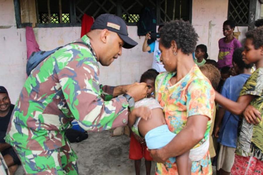 Satgas TMMD Ke-107 Gandeng Puskesmas Senggo Berikan Layanan Kesehatan Warga Epem