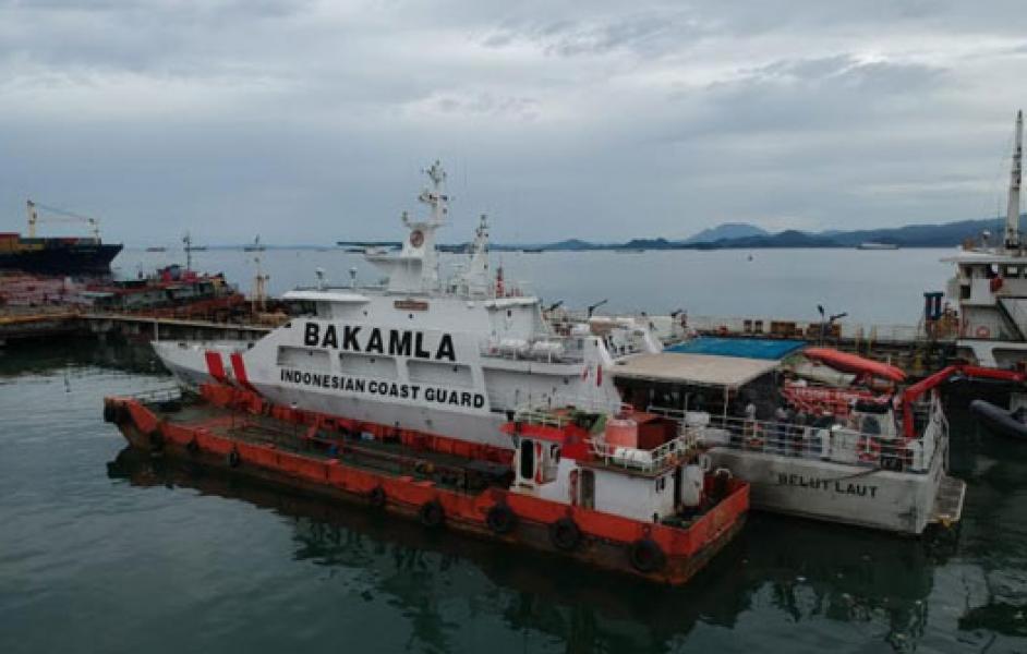 Satgas Trisula Bakamla RI Tangkap Kapal Diduga Transfer BBM Ilegal di Perairan Lampung