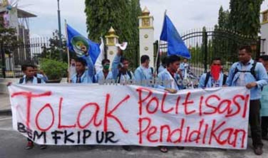 BEM se Riau Minta Mendikbud Dicopot