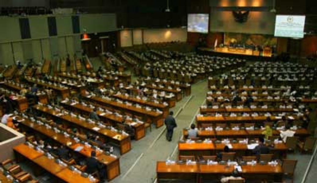 Berebut Kursi DPR, Sudah Terpilih Kok Malah Dikosongin?