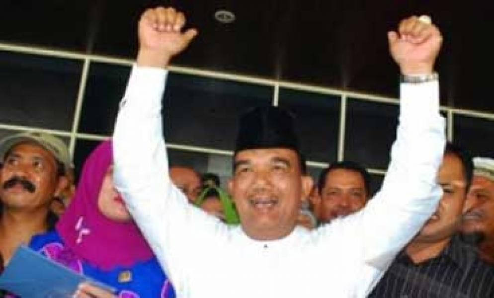 Bupati Kampar Bersama Keluarganya Sudah Hadir di Pengadilan