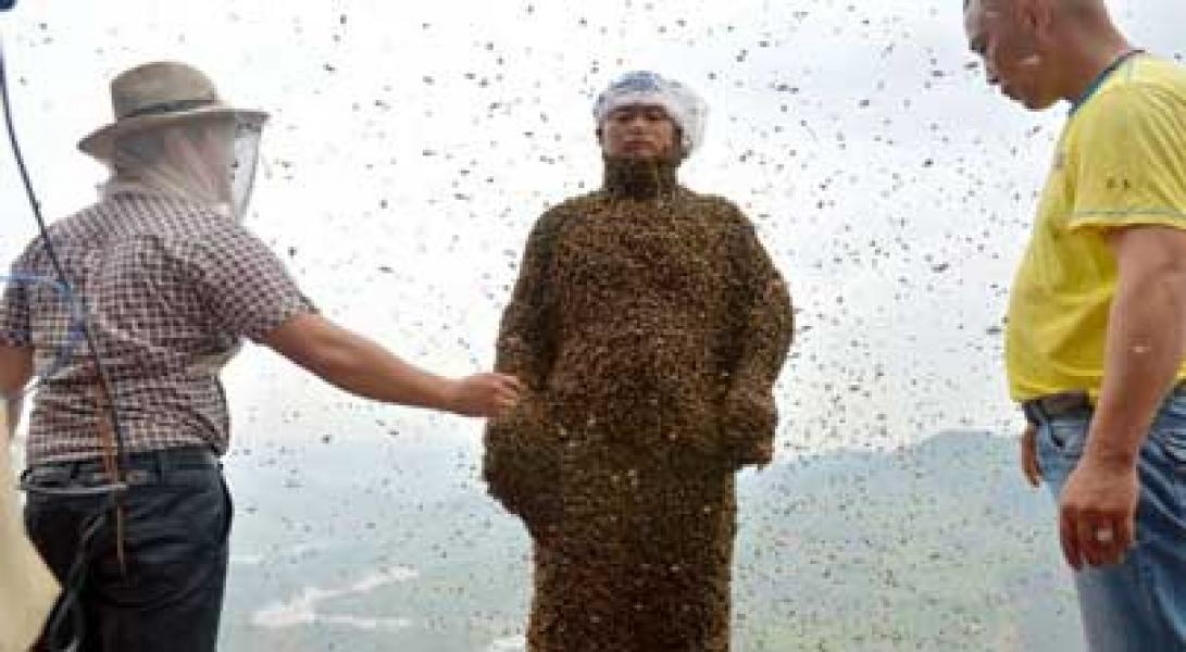 Demi Pecahkan Rekor, Pria Ini 