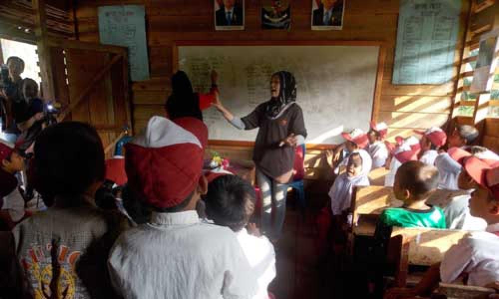GMB Salurkan Bantuan Untuk Sekolah Marginal  