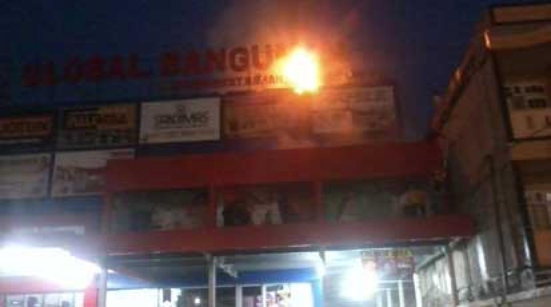 Global Bangunan di Jalan Tuanku Tambusai Terbakar
