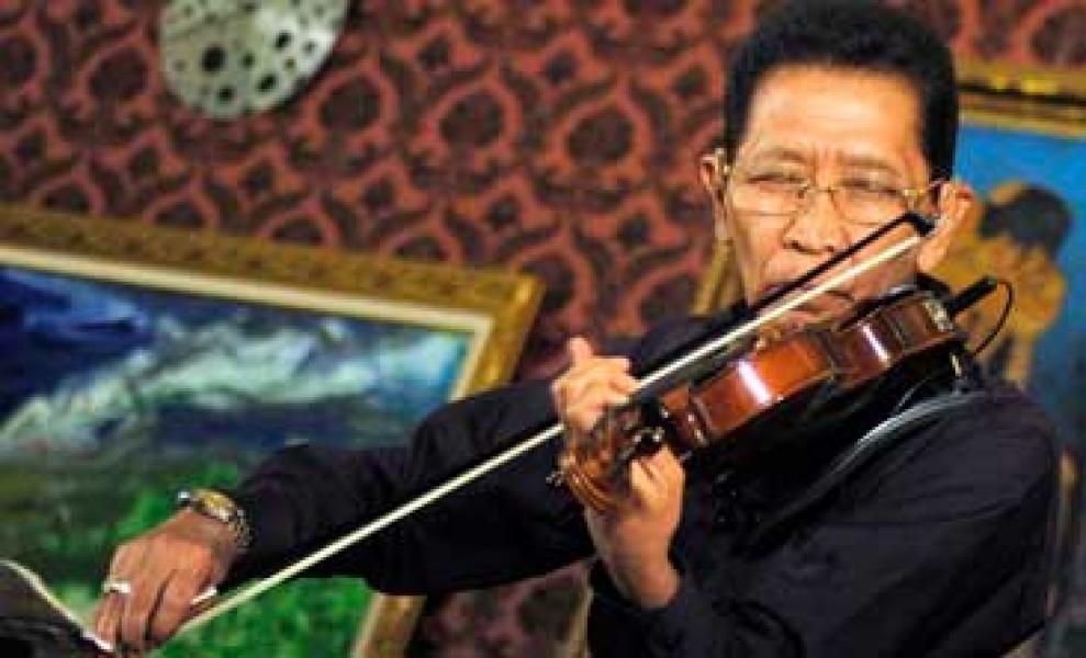 Innalillahi, Maestro Biola Idris Sardi Berpulang